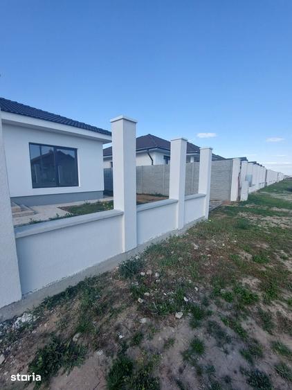 Casă cu 4 camere cu Teren 500 Mp în Central