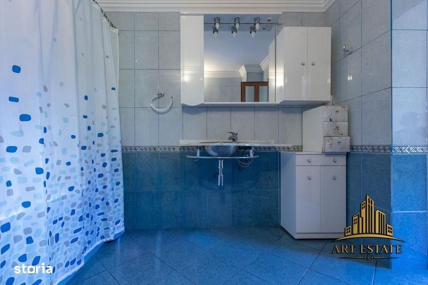 Casă cu 4 camere în Podei