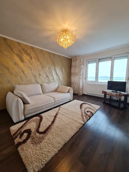 Apartament cu 2 camere semidecomandat, mobilat în Faleză