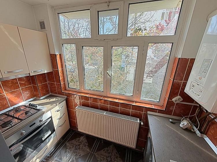 Apartament cu 2 camere decomandat, mobilat în 9 Mai