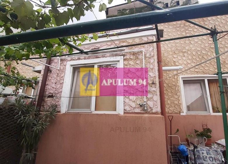 Casă cu 3 camere semidecomandat cu Canalizare în Alba Iulia
