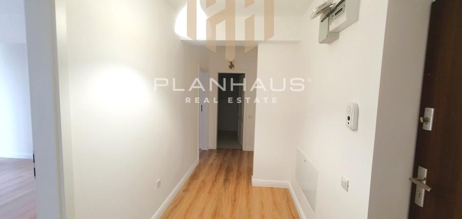 Apartament cu 3 camere semidecomandat, mobilat în Independenței