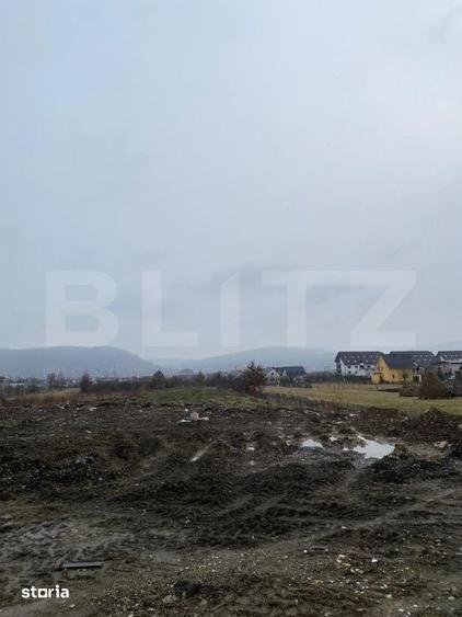 Teren de 6575 mp, în Central