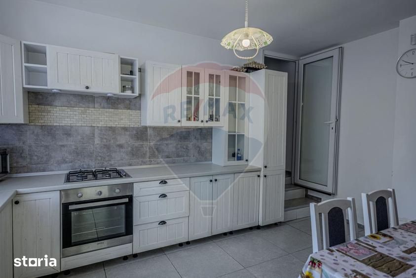 Casă cu 3 camere cu Teren 160 Mp în Central