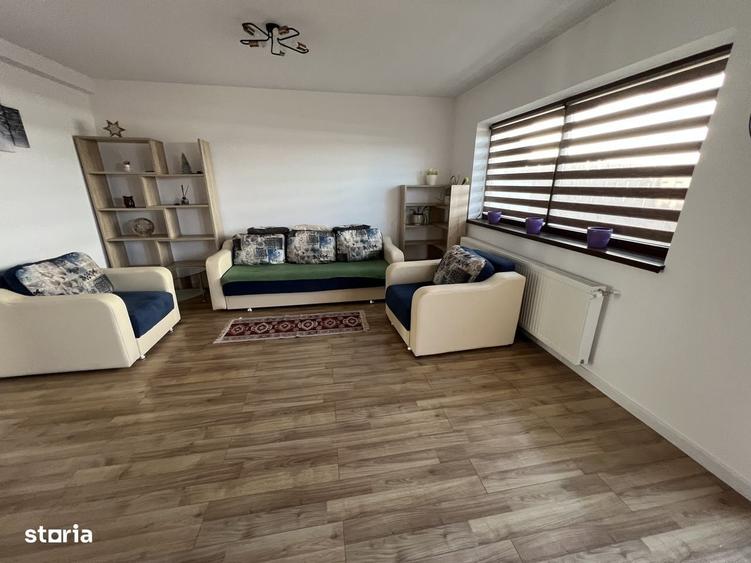 Casă cu 4 camere decomandat în Central