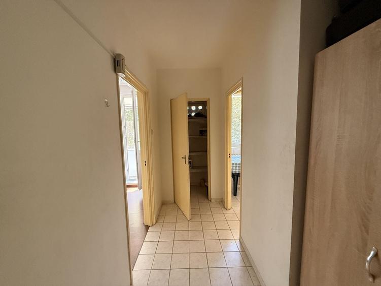 Apartament cu 2 camere semidecomandat, mobilat în 1 Mai