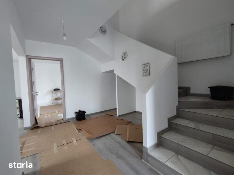 Casă cu 5 camere cu Teren 350 Mp în Cornetu