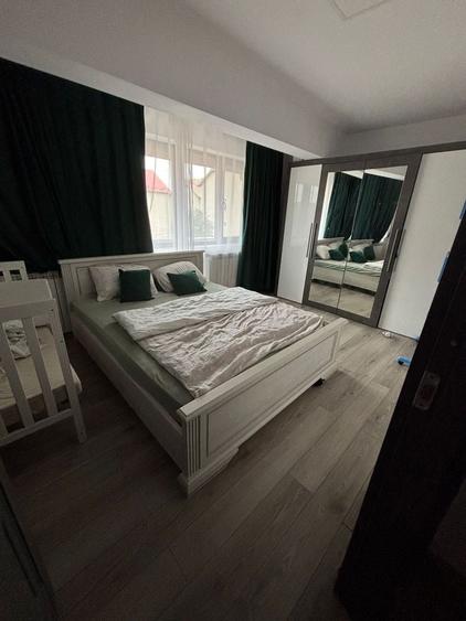 Apartament cu 4 camere decomandat în Central