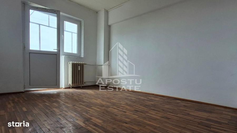 Apartament cu 4 camere în Sud