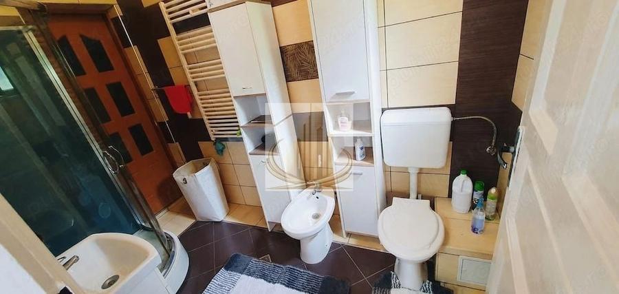 Casă individuală cu 4 camere cu Canalizare în Lipovei