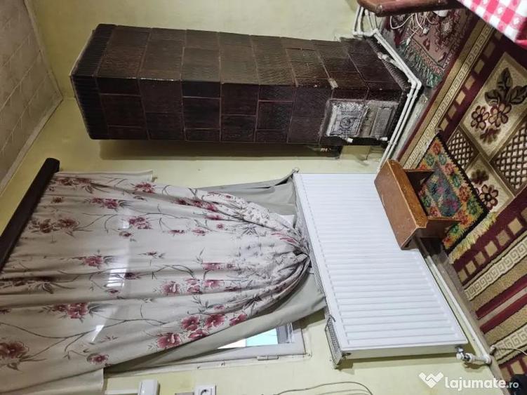Casă cu 5 camere în Central