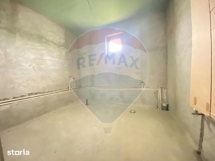 Casă cu 6 camere cu Teren 1400 Mp în Blăjel