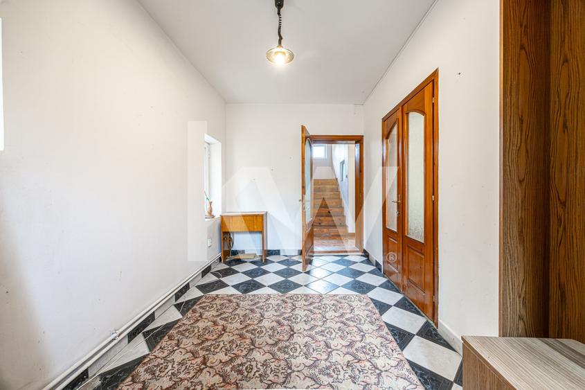 Casă individuală cu 6 camere cu Canalizare în Bartolomeu