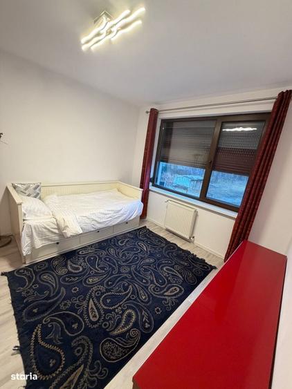 Casă cu 4 camere în Sisești