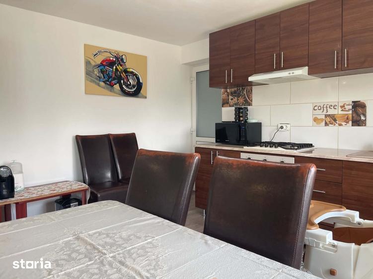 Casă cu 4 camere cu Teren 600 Mp în Central