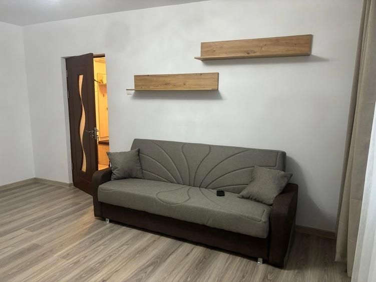 Apartament cu 2 camere decomandat, mobilat în Tomis II