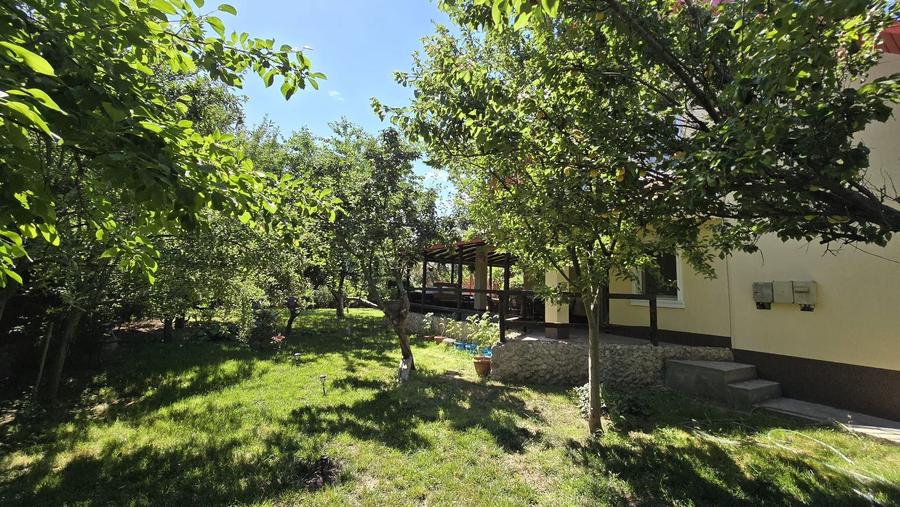 Agigea , zona Pod, ideala pentru locuit su gradinita. - 22