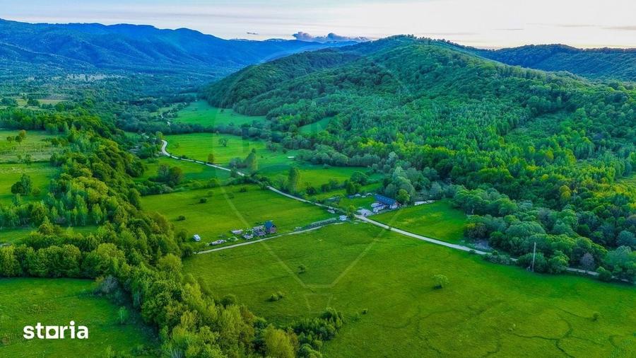 Teren de 3352 mp, în Șinca