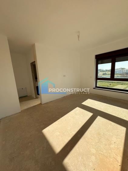 Penthouse cu 3 camere semidecomandat în Giroc