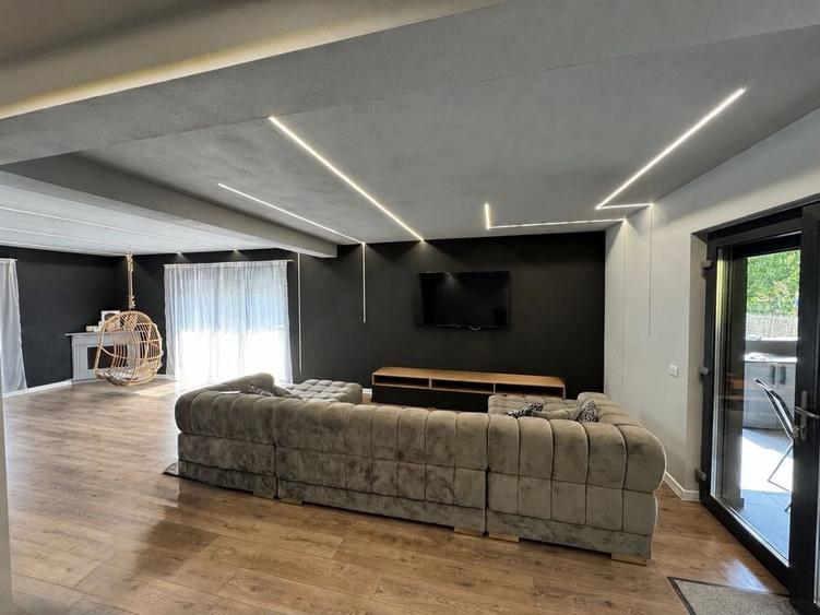 Casă cu 4 camere în Răzvad