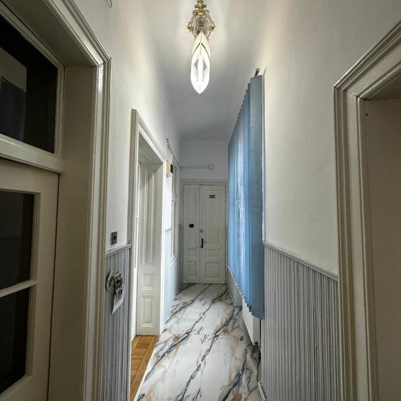 Apartament cu 5 camere circular, mobilat în Central