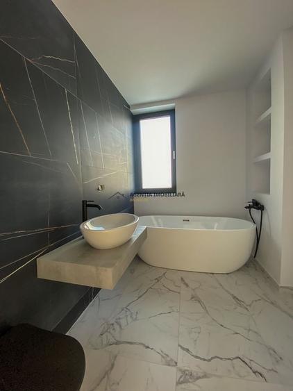 Casă individuală cu 5 camere cu Piscina în Corbeanca
