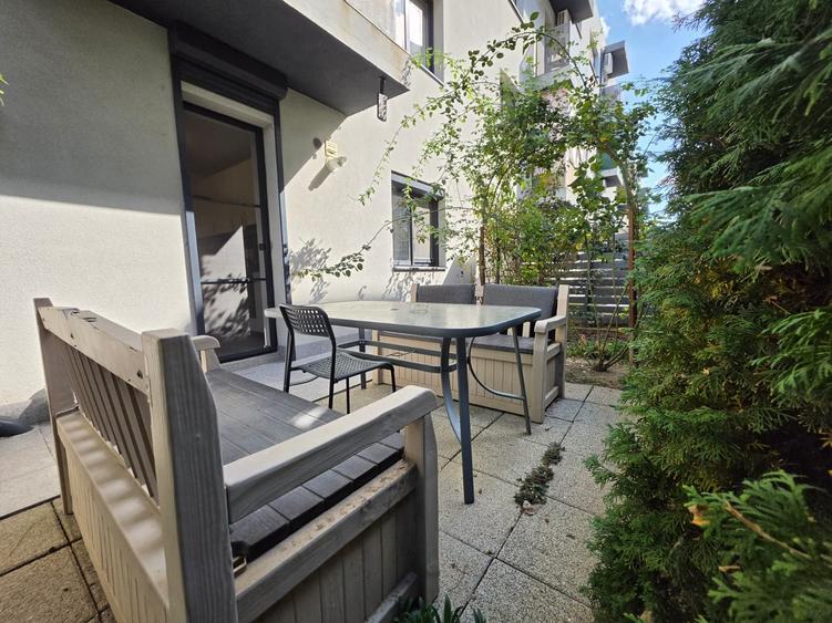 Apartament cu 2 camere semidecomandat în 1 Decembrie