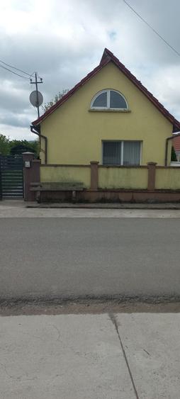 Casă cu 3 camere în Central