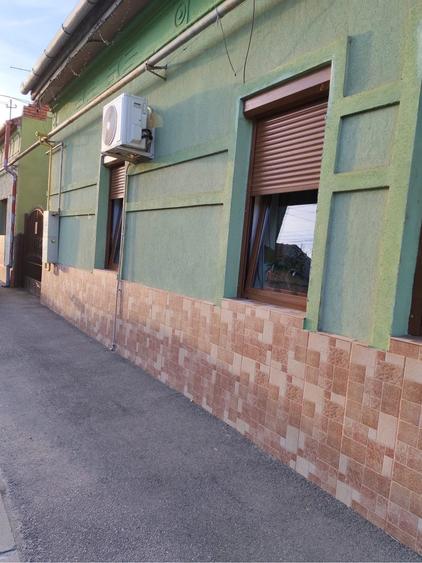 Casă cu Teren 1000 Mp în Central