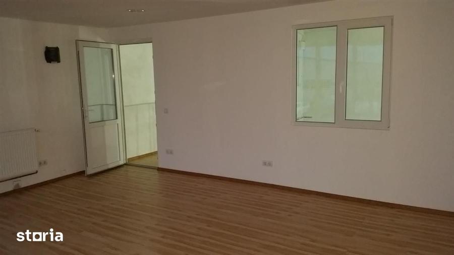 Spațiu comercial, de 610 mp, în Vest