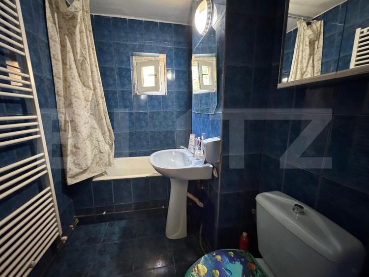 Apartament cu 3 camere decomandat, mobilat în Valea Rosie
