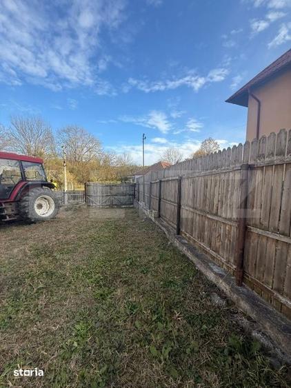 Casă cu 4 camere cu Teren 1315 Mp în Ulmi
