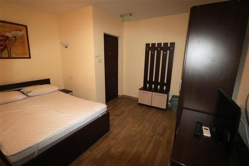 Casă cu 1 camere în Torontalului