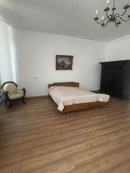 Casă cu 2 camere în Central