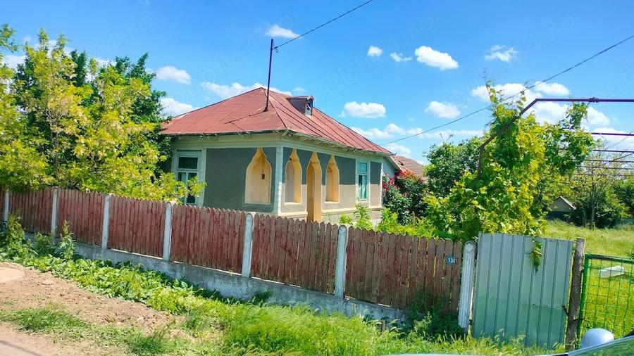 Casă cu Teren 887 Mp în Padina