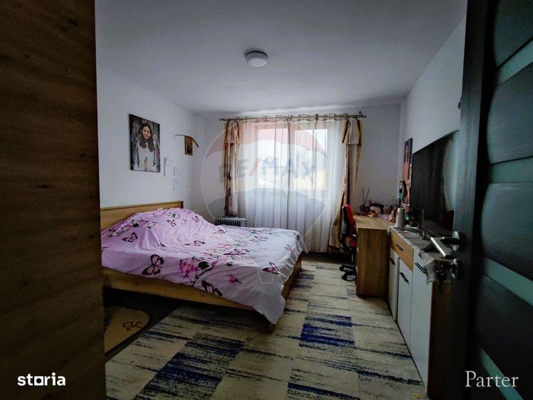 Casă cu 4 camere cu Teren 300 Mp în Central