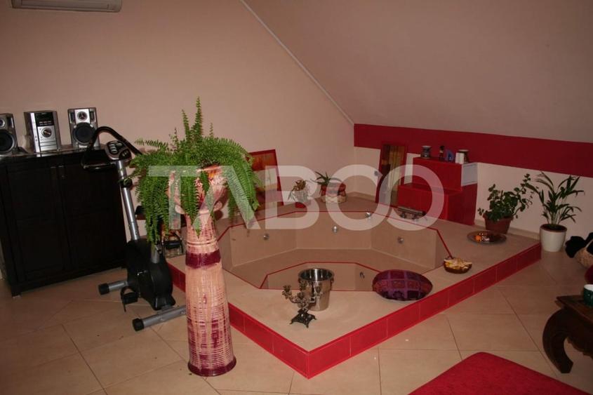 Casă individuală cu 6 camere cu Piscina în Șelimbăr