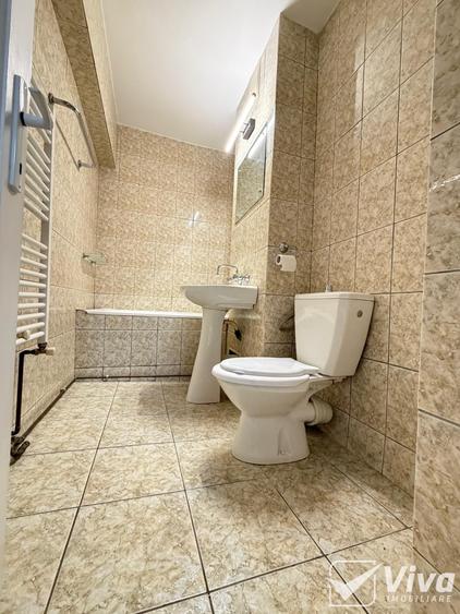 Apartament cu 3 camere decomandat în Nicolina