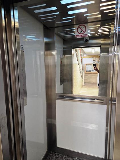 Apartament cu 2 camere decomandat în Drumul Taberei