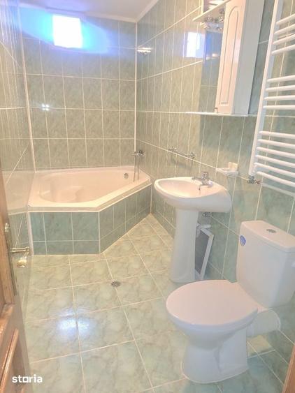 Casă cu 4 camere cu Teren 100 Mp în Centura