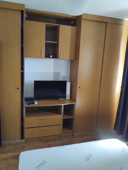 Apartament cu 3 camere decomandat în Micro 6