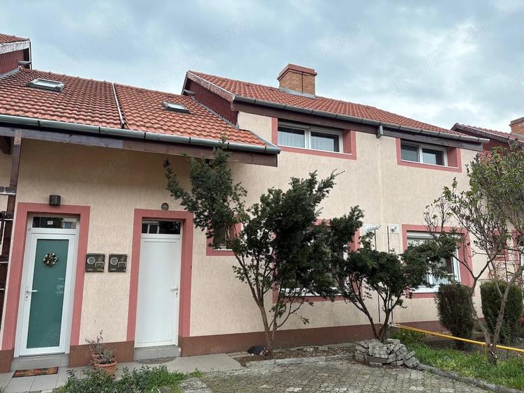 Casă cu Teren 200 Mp în Fabric