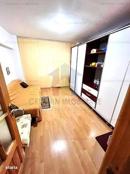 Apartament cu 3 camere decomandat în Călărași