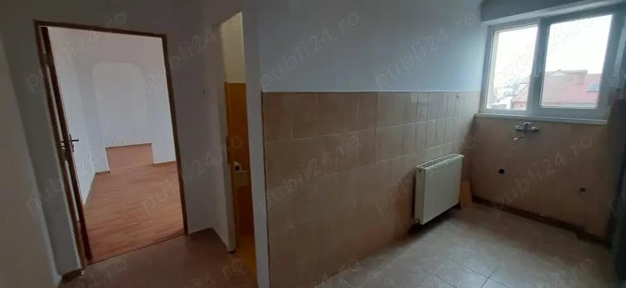 Apartament cu 2 camere semidecomandat în Semicentral