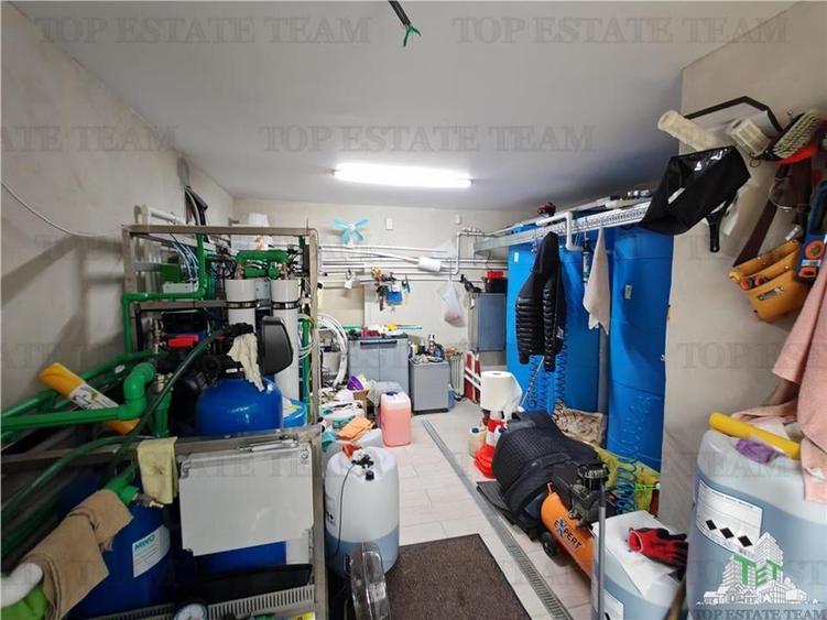 Spațiu comercial, de 329 mp, în Domnești