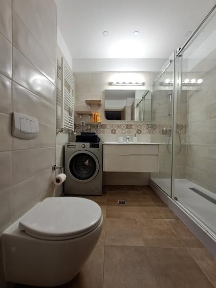 Apartament cu 2 camere, mobilat în Central