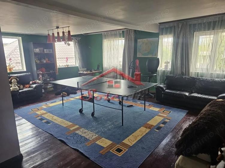 Casă cu Teren 1461 Mp în Cornu