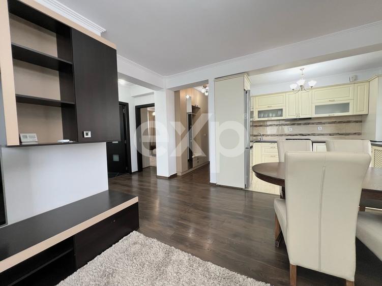 Apartament cu 3 camere decomandat, mobilat în Florești