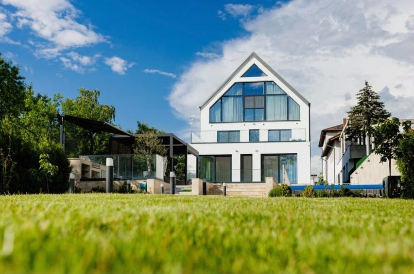 Casă individuală cu 7 camere cu Piscina în Snagov