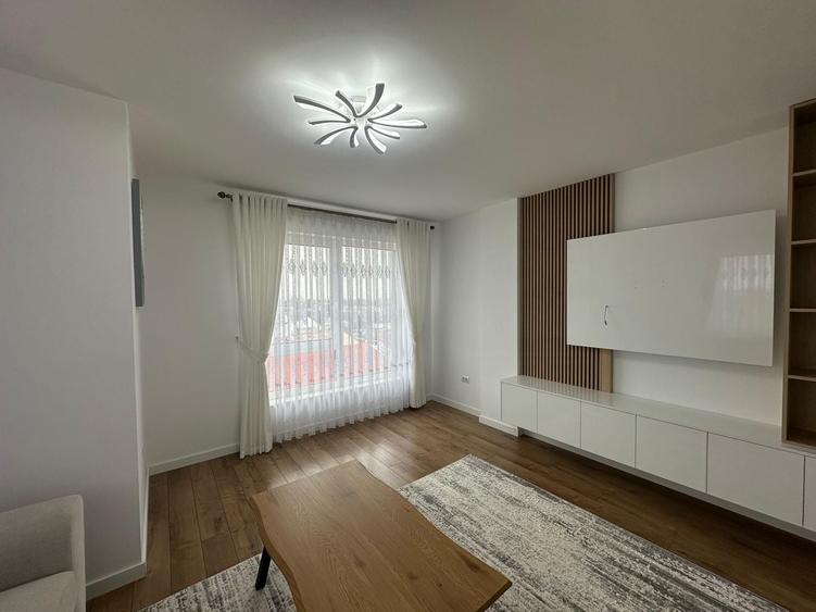 Apartament cu 2 camere decomandat, mobilat în Ultracentral